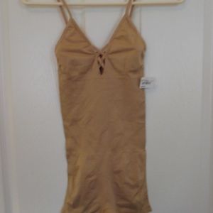 NWT - HEAVENLY Nude pull-on shape wear - sz S